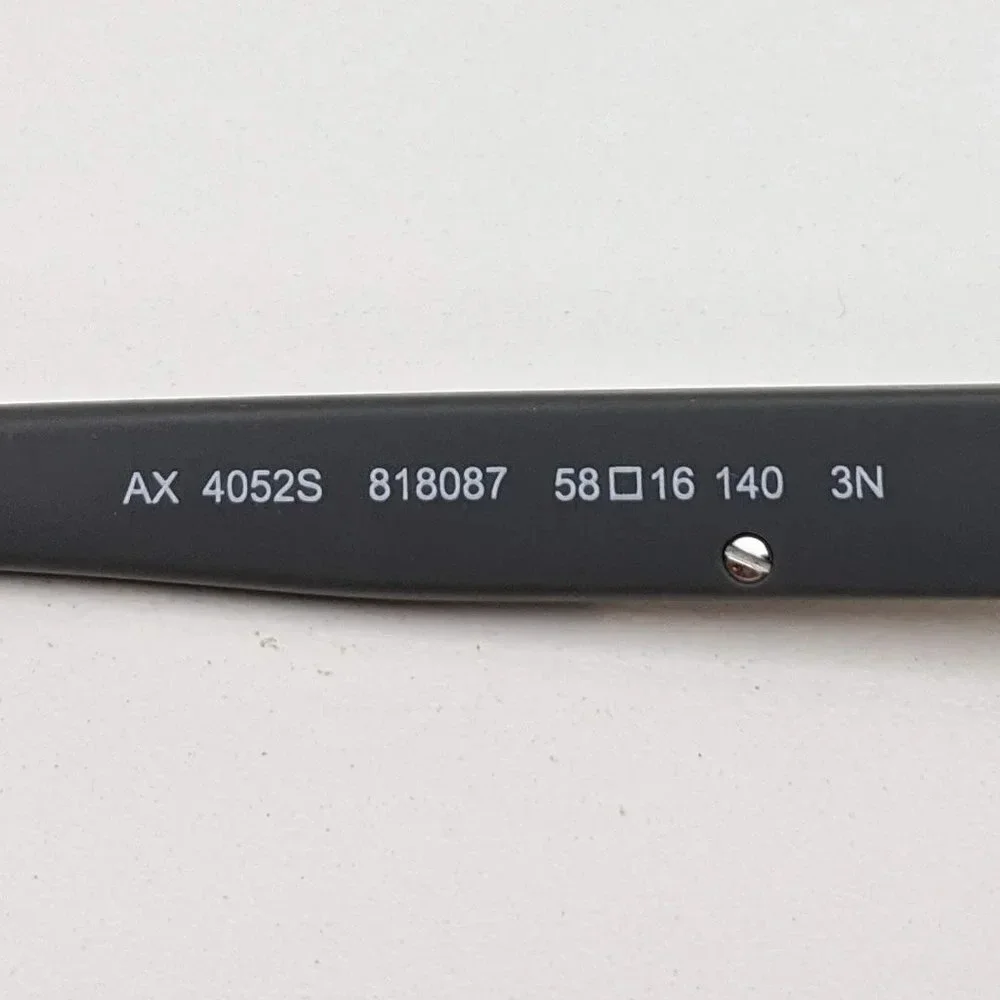 Armani Exchange 10 excellent